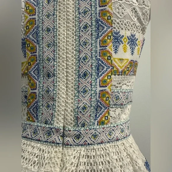 BCBG Maxazria Lace Sleeveless Dress Size 4 - Picture 6 of 12